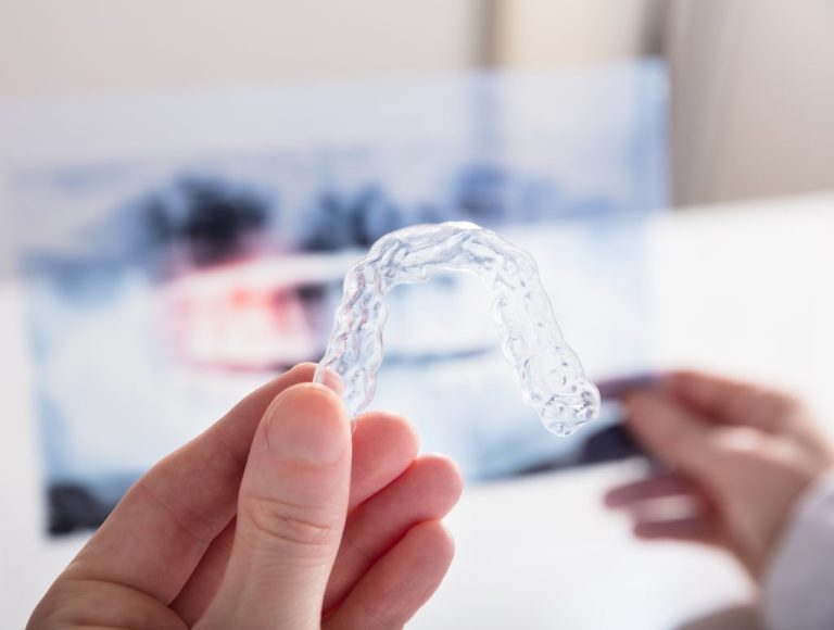 Invisalign vs Traditional Braces: The Pros & Cons