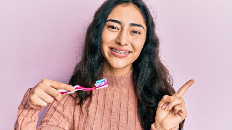 How to Brush & Floss Your Teeth With Braces